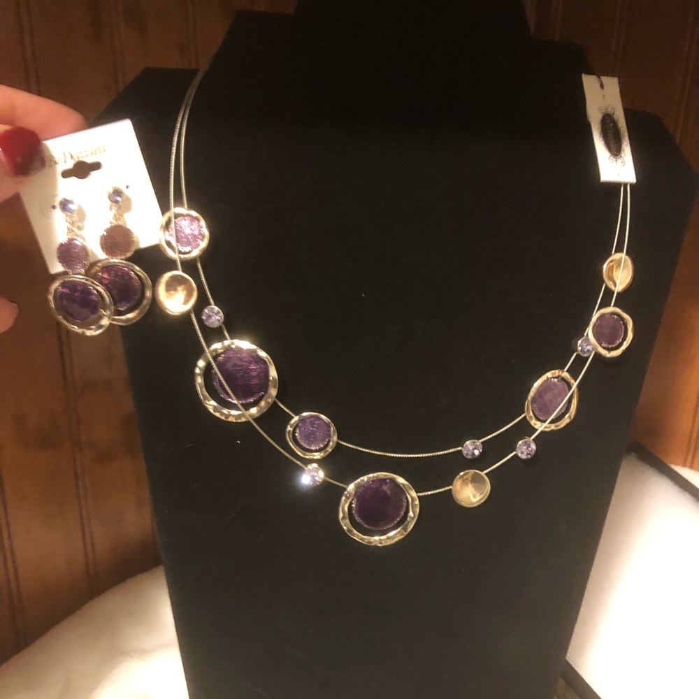 Be Dazzled Necklace and Earring Set-New with tags